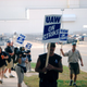 Image for article titled How Long Will The UAW Strike Last?